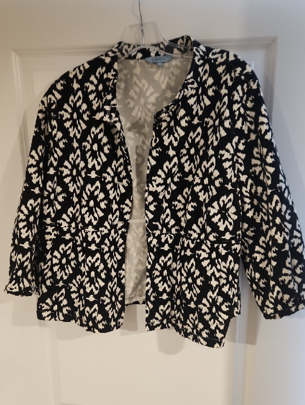 Jessica Black and White Patterned Open Blazer